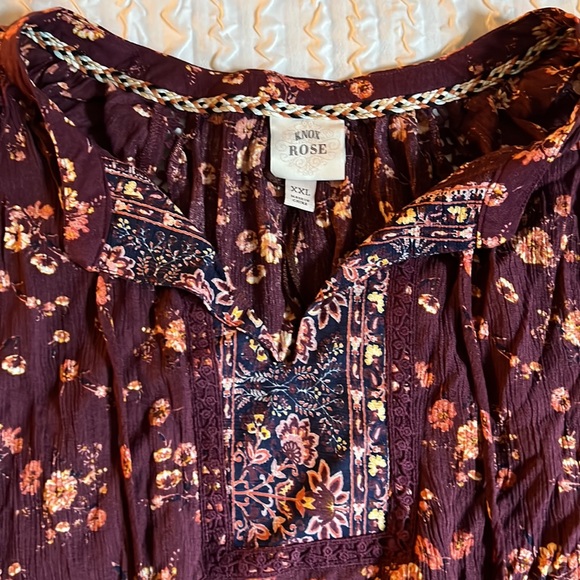 Floral Blouse - Picture 2 of 3